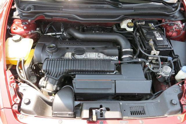 Photo of 2011 Flamenco Red Metallic Volvo C70