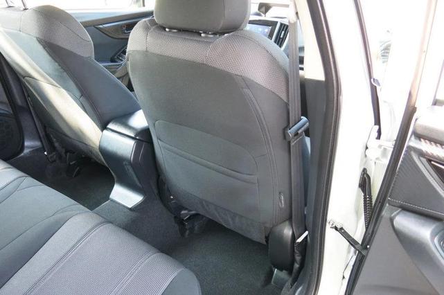 Photo of 2022 Crystal White Pearl Subaru Impreza