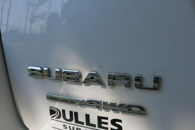 Photo of 2022 Crystal White Pearl Subaru Impreza