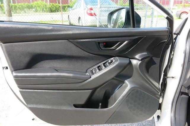 Photo of 2022 Crystal White Pearl Subaru Impreza
