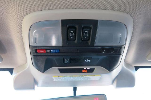 Photo of 2022 Crystal White Pearl Subaru Impreza