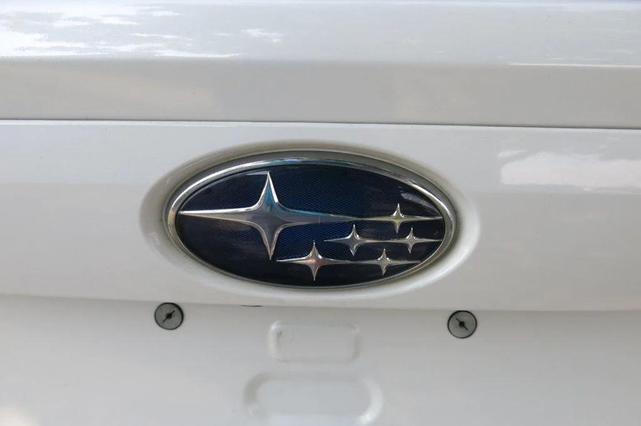 Photo of 2022 Crystal White Pearl Subaru Impreza