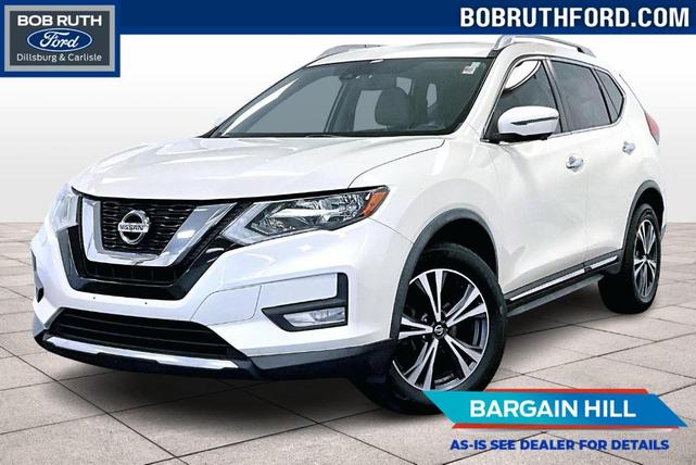 Photo of 2017 White Nissan Rogue