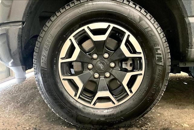 Photo of 2023 Agate Black Metallic Ford F-150 Lightning