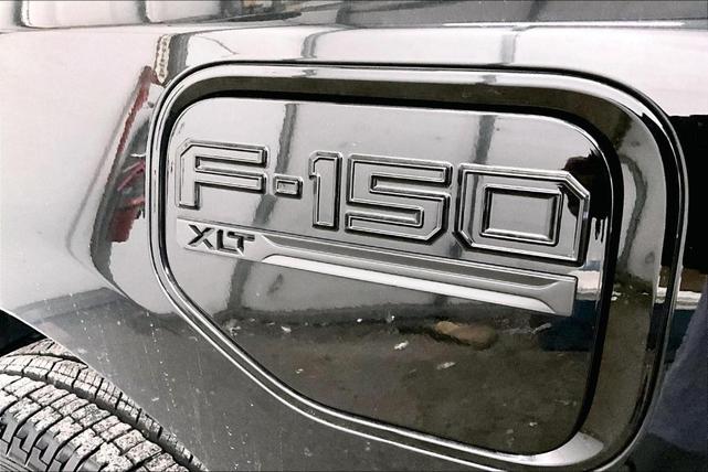 Photo of 2023 Agate Black Metallic Ford F-150 Lightning