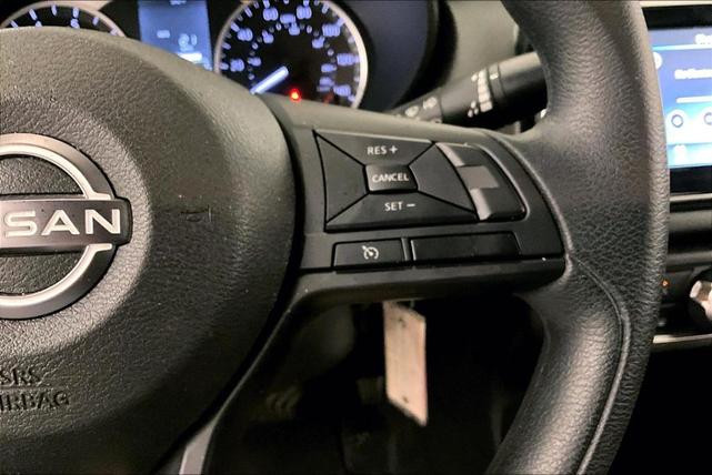 Photo of 2023 Cloud White Nissan Versa