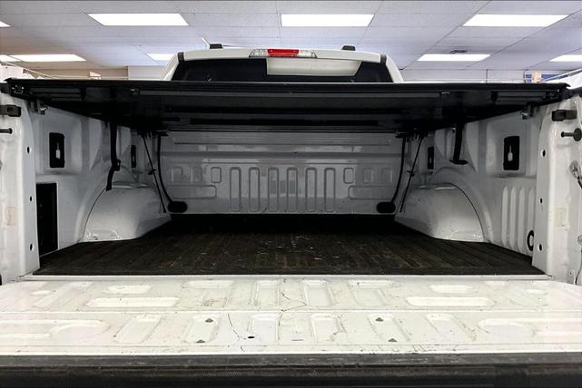 Photo of 2022 Oxford White Ford F-150 Lightning
