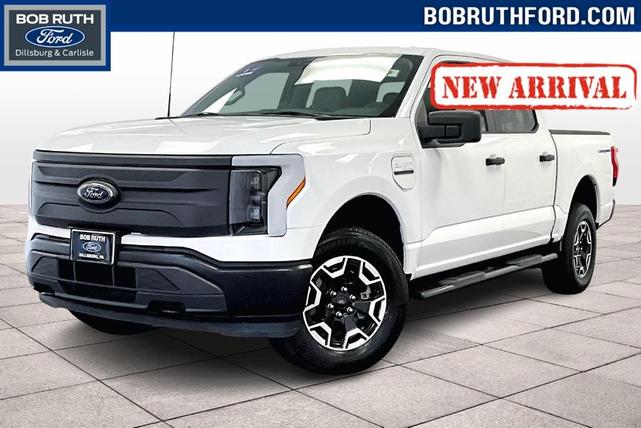 Photo of 2022 Oxford White Ford F-150 Lightning