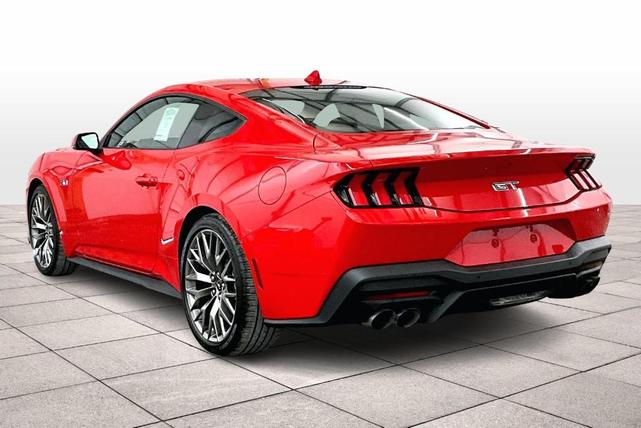 Photo of 2025 Race Red Ford Mustang