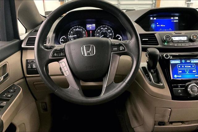 Photo of 2014 Dark Cherry Pearl Honda Odyssey