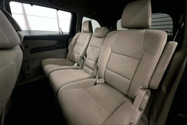 Photo of 2014 Dark Cherry Pearl Honda Odyssey