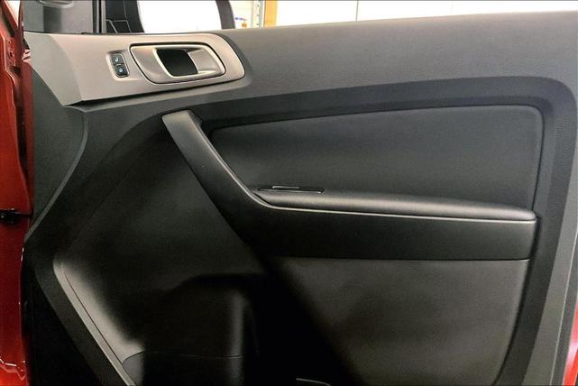 Photo of 2019 Hot Pepper Red Metallic Tinted Clearcoat Ford Ranger