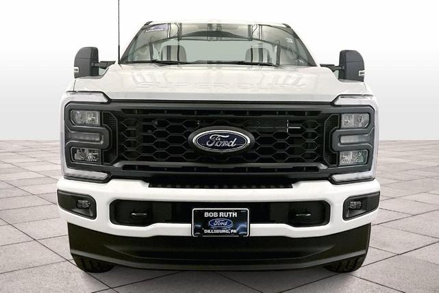 Photo of 2025 Oxford White Ford F-350