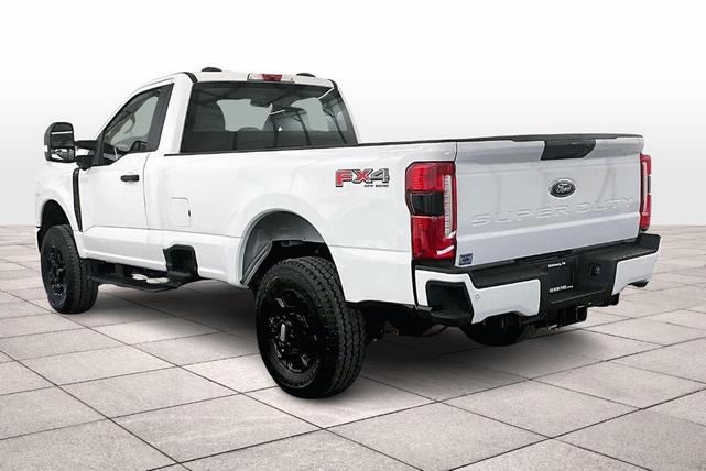 Photo of 2025 Oxford White Ford F-350