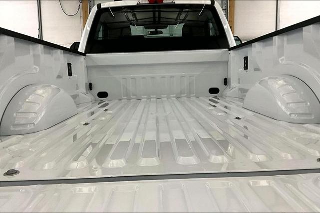 Photo of 2025 Oxford White Ford F-350