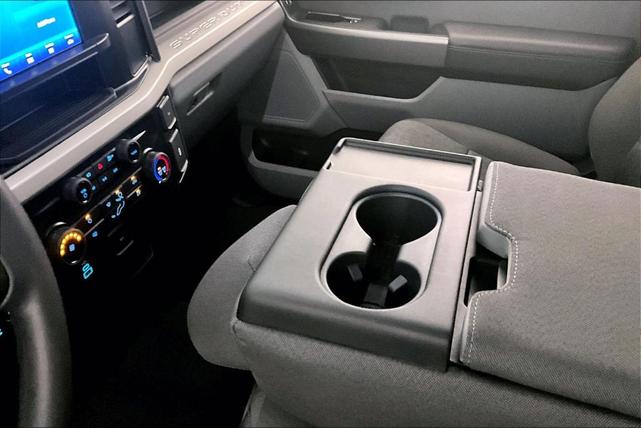 Photo of 2025 Oxford White Ford F-350