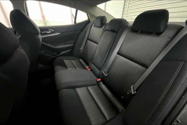Photo of 2018 Gun Metallic Nissan Maxima