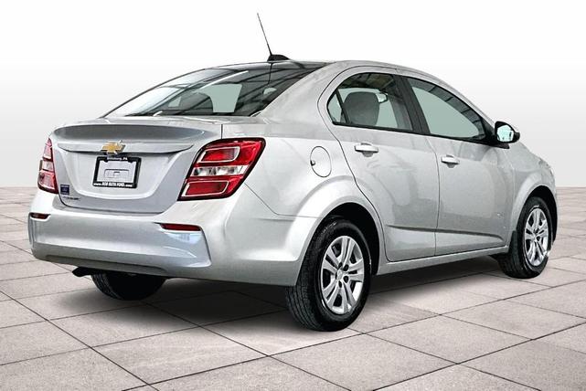 Photo of 2020 Silver Ice Metallic Chevrolet Sonic