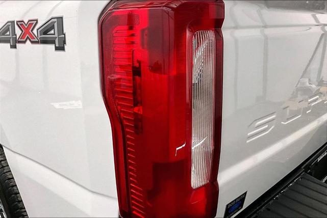Photo of 2025 Oxford White Ford F-350