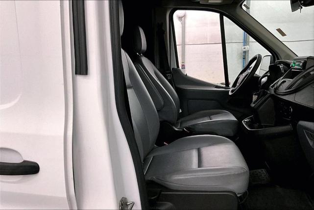 Photo of 2018 Oxford White Ford Transit-250