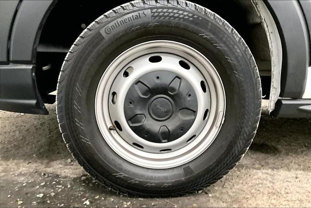 Photo of 2018 Oxford White Ford Transit-250