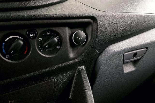 Photo of 2018 Oxford White Ford Transit-250