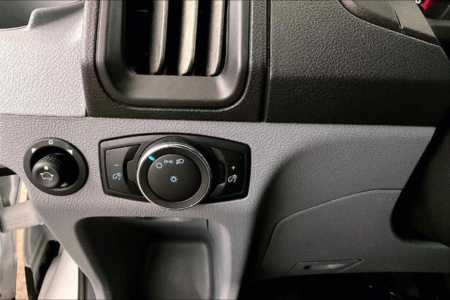 Photo of 2018 Oxford White Ford Transit-250