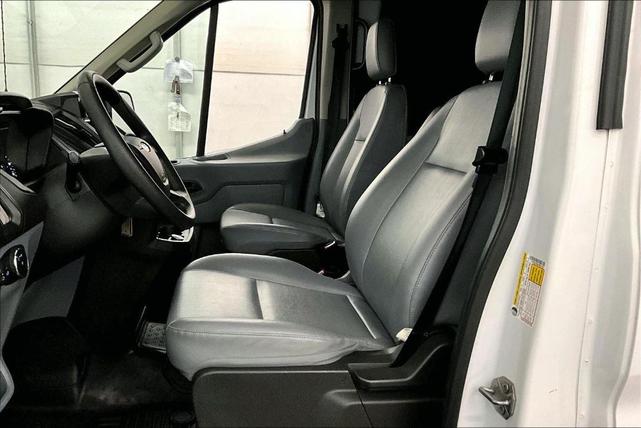 Photo of 2018 Oxford White Ford Transit-250