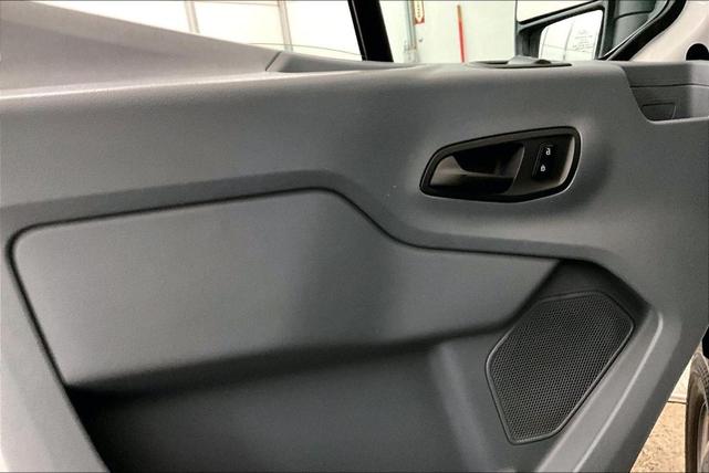 Photo of 2018 Oxford White Ford Transit-250