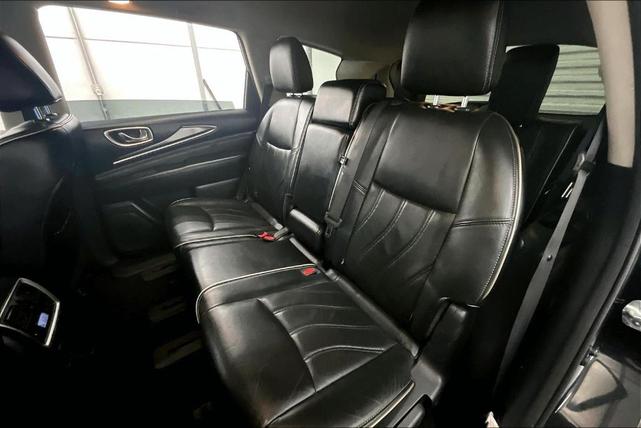 Photo of 2017 Black INFINITI QX60