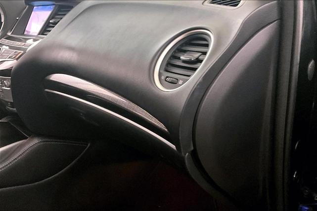 Photo of 2017 Black INFINITI QX60