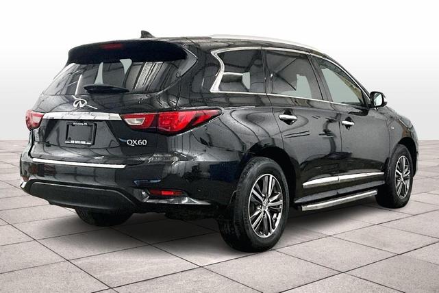 Photo of 2017 Black INFINITI QX60