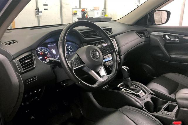 Photo of 2018 Caspian Blue Nissan Rogue