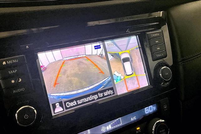 Photo of 2018 Caspian Blue Nissan Rogue