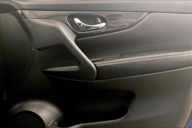 Photo of 2018 Caspian Blue Nissan Rogue