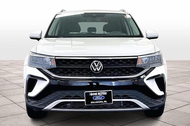 Photo of 2023 Pure White Volkswagen Taos