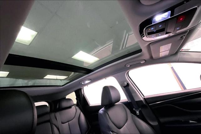 Photo of 2022 Quartz White Hyundai SANTA FE