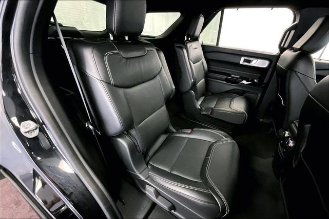 Photo of 2022 Agate Black Metallic Ford Explorer