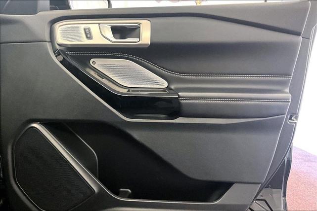 Photo of 2022 Agate Black Metallic Ford Explorer