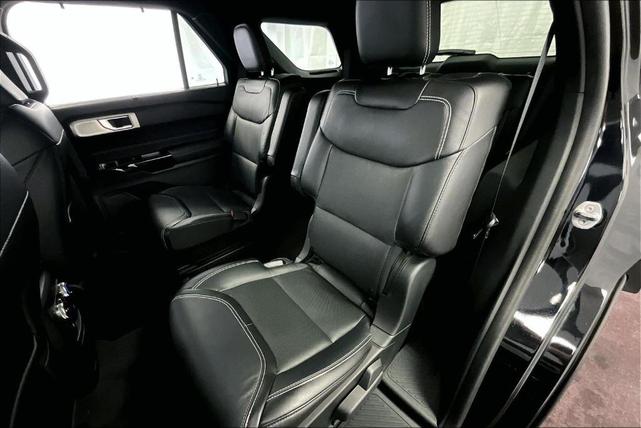 Photo of 2022 Agate Black Metallic Ford Explorer