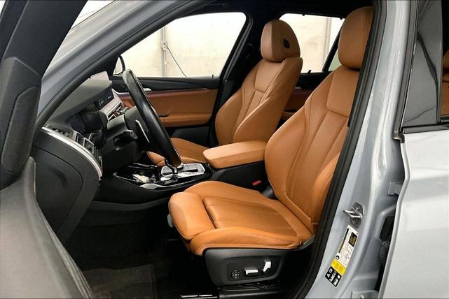 Photo of 2022 Gray Metallic BMW X3