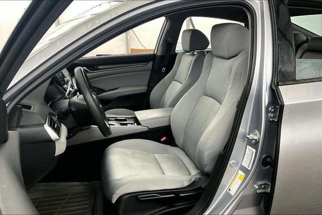 Photo of 2018 Lunar Silver Metallic Honda Accord