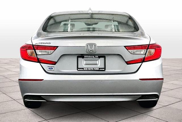 Photo of 2018 Lunar Silver Metallic Honda Accord