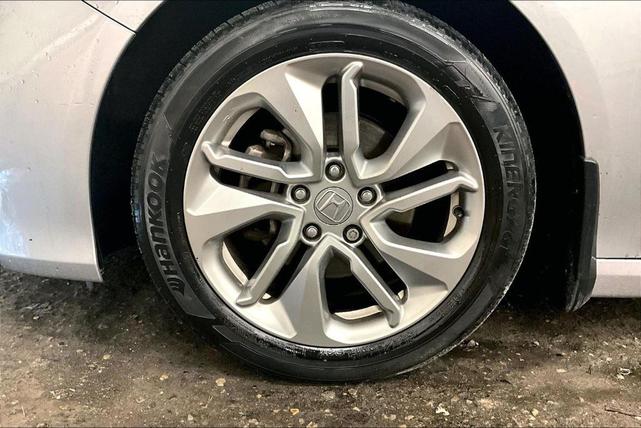 Photo of 2018 Lunar Silver Metallic Honda Accord