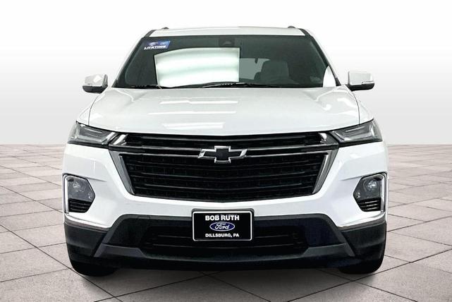 Photo of 2023 Summit White Chevrolet Traverse