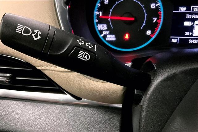Photo of 2023 Summit White Chevrolet Traverse