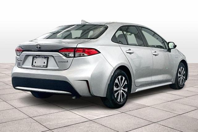 Photo of 2020 Classic Silver Metallic Toyota Corolla Hybrid