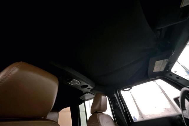 Photo of 2017 Black Clearcoat Jeep Wrangler Unlimited
