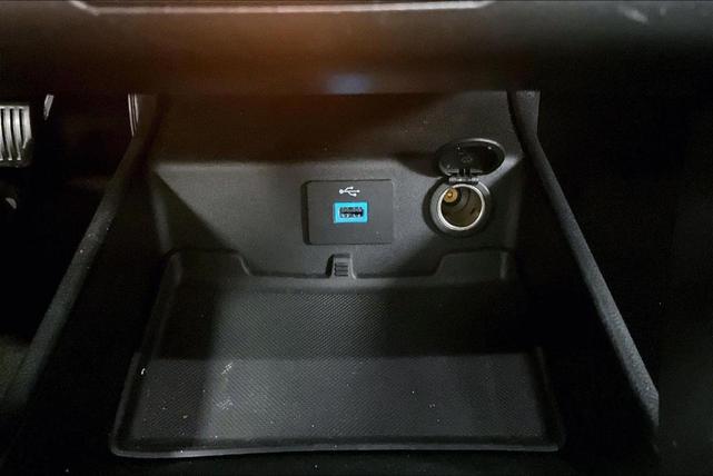 Photo of 2019 Magnetic Metallic Ford Fusion