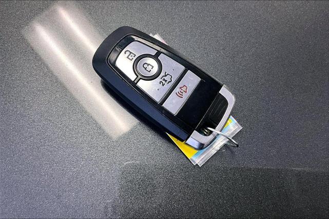 Photo of 2019 Magnetic Metallic Ford Fusion